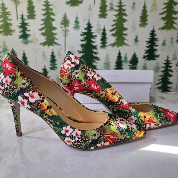 Jessica Simpson Pointed Closed Toe Stiletto Heel Pumps - Picture 6 of 8